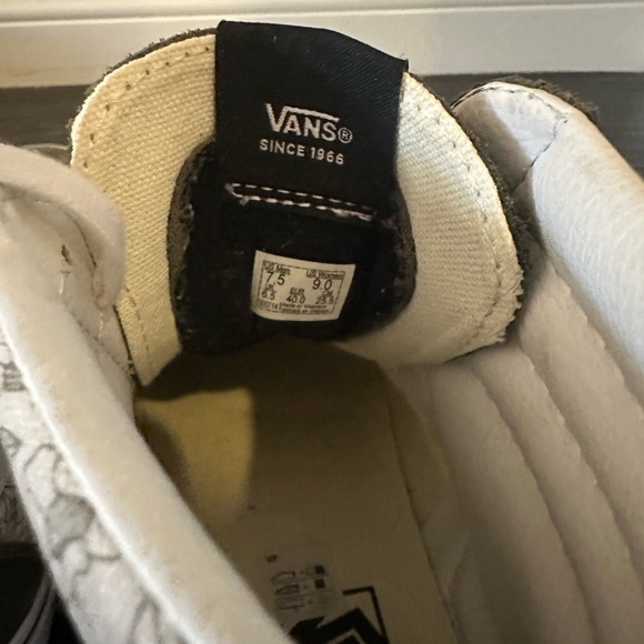 Vans High-Top Suede Sneakers Size 9 - Picture 7 of 7